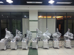 貼標(biāo)機決定發(fā)展高度-德尚人性化全自動貼標(biāo)機